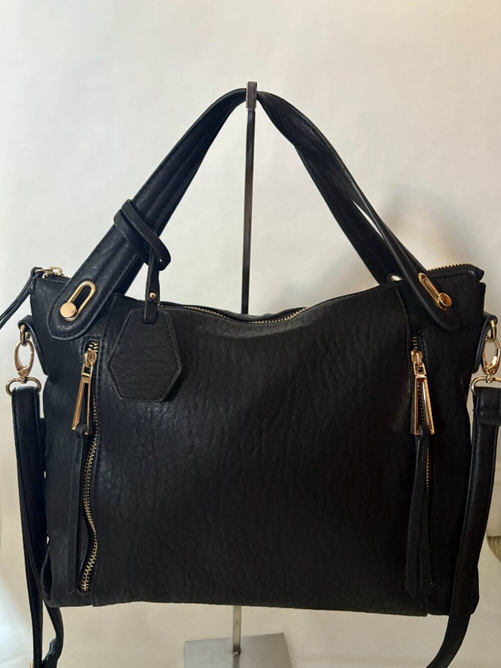 New Jessica Simpson Large Black Leather Satchel Handbag Gold Hardware